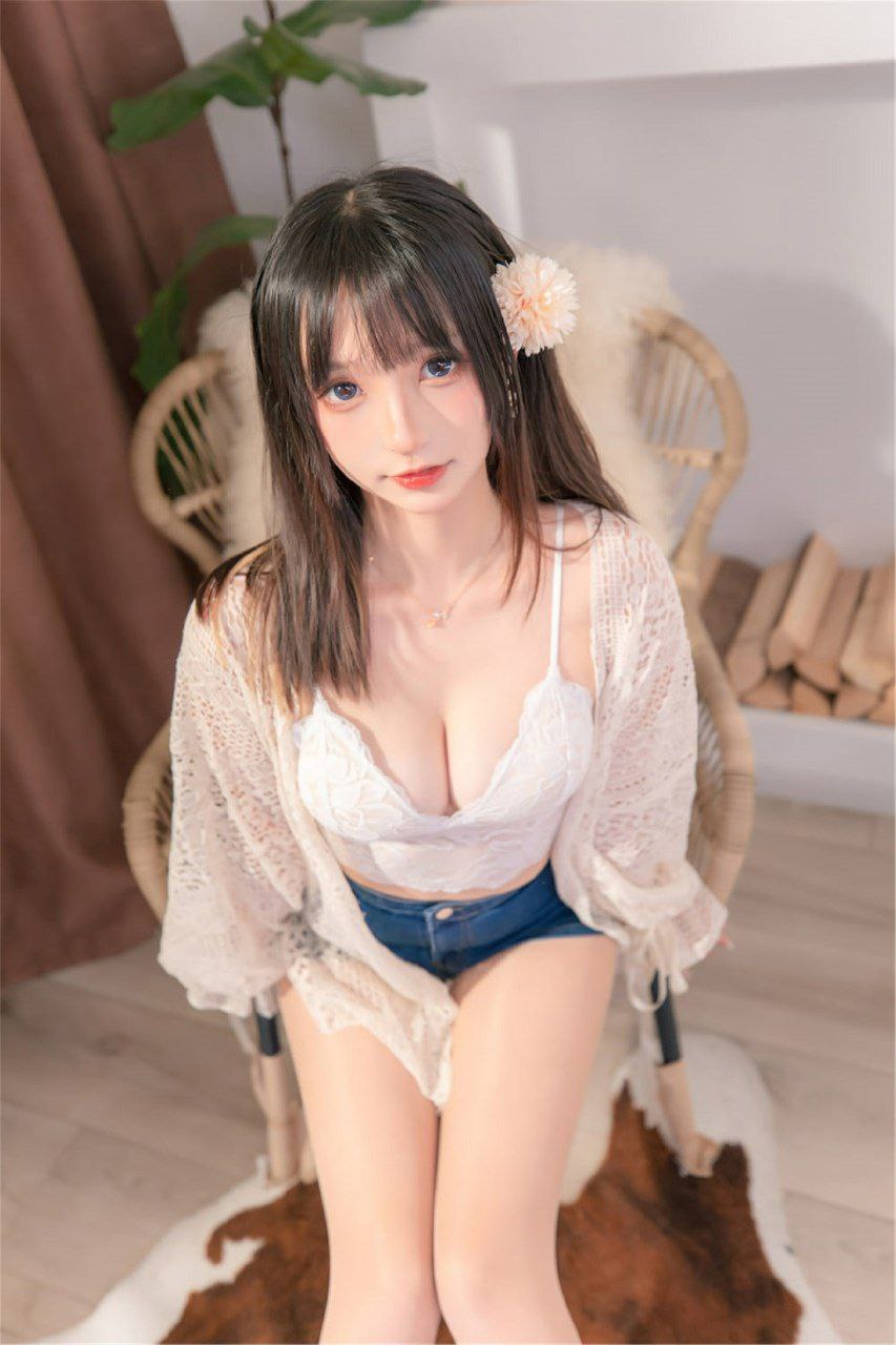 老妇的两片 老妇的两片