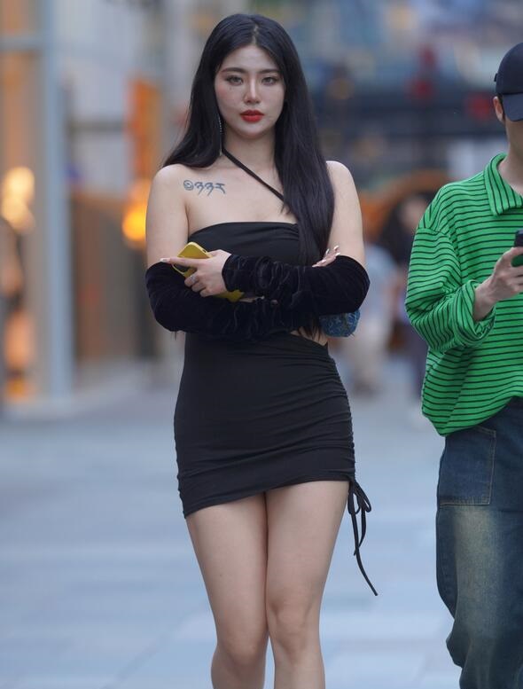 疯狂的欧美乱大交另类 疯狂的欧美乱大交另类