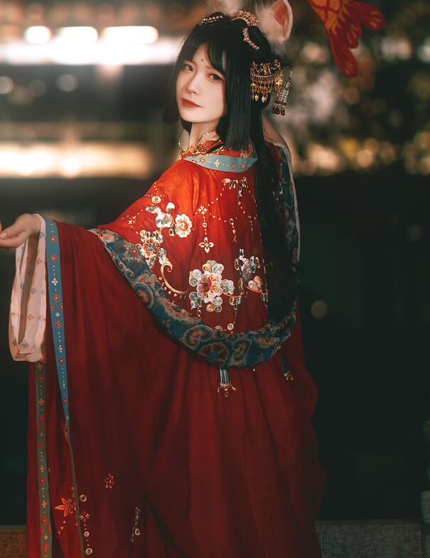 欧美人与老虎性囗牲恔配 欧美人与老虎性囗牲恔配