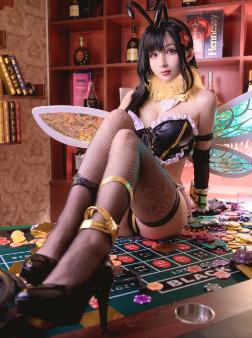 上课我穿超短裙被同桌摸出水 上课我穿超短裙被同桌摸出水