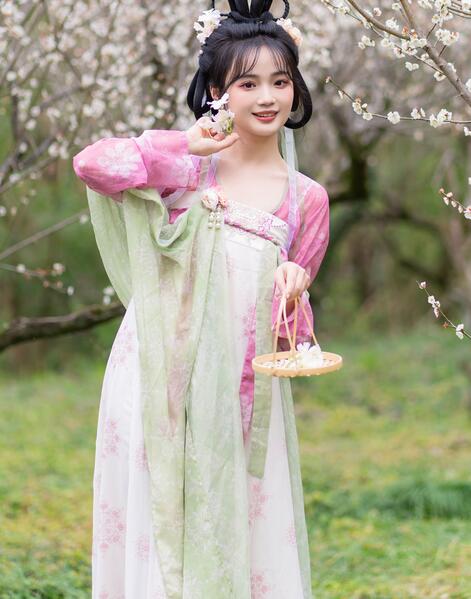 暗交小拗女一区二区三区 暗交小拗女一区二区三区
