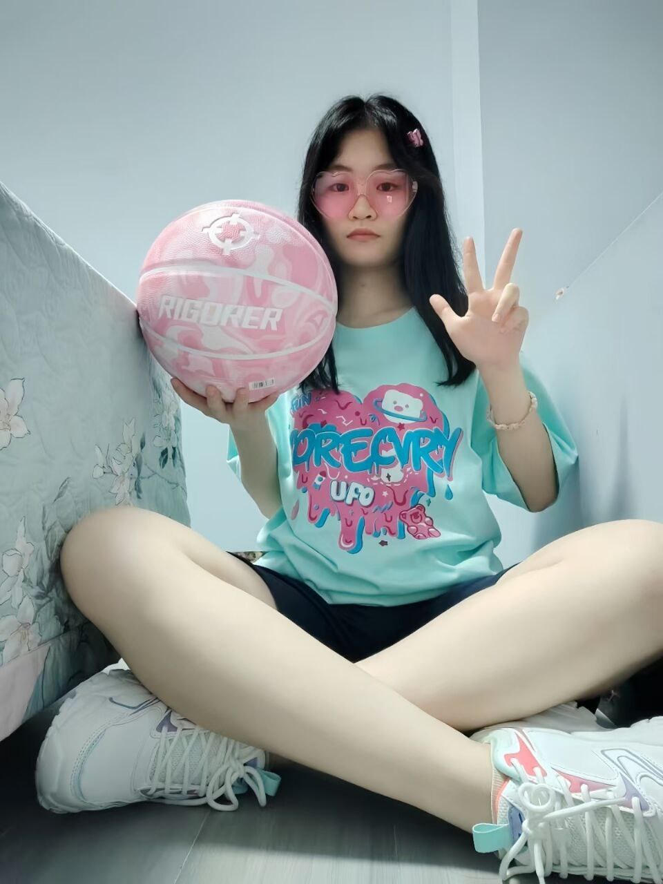 亚洲中文久久不 亚洲中文久久不