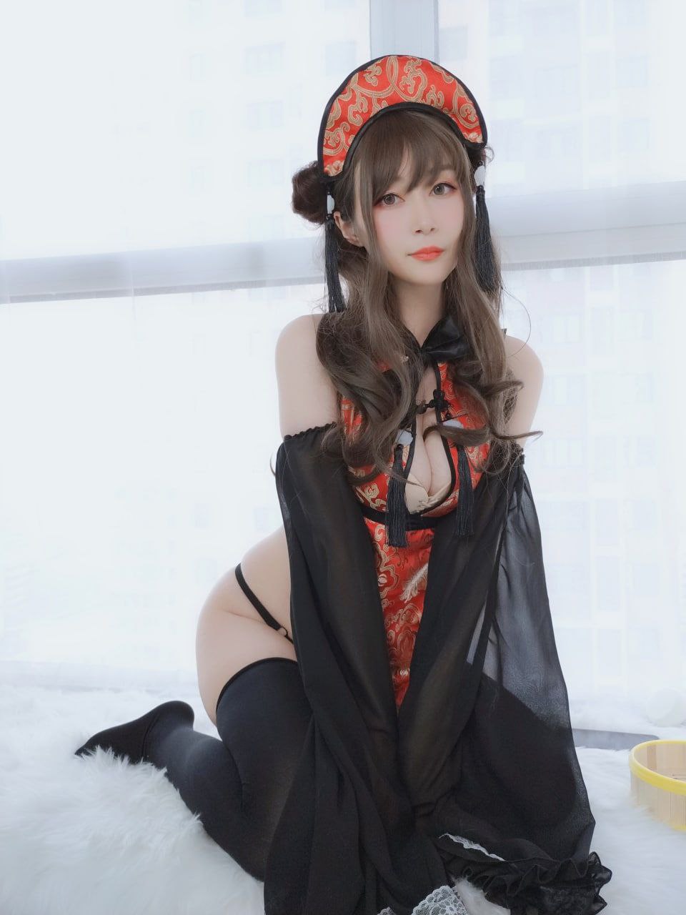 装睡让我滑进她的身体 装睡让我滑进她的身体