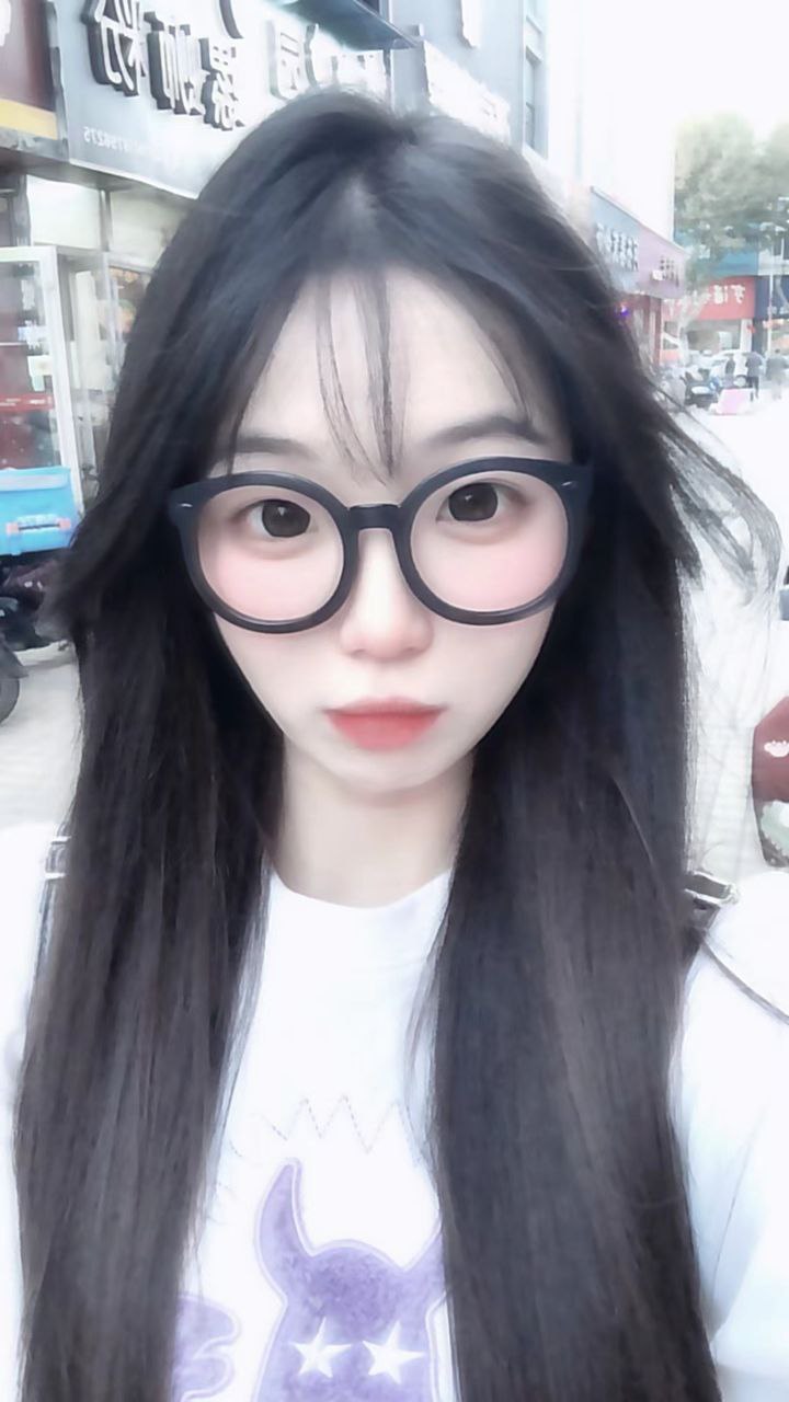 GOGO全球大胆高清人露出p毛 GOGO全球大胆高清人露出p毛