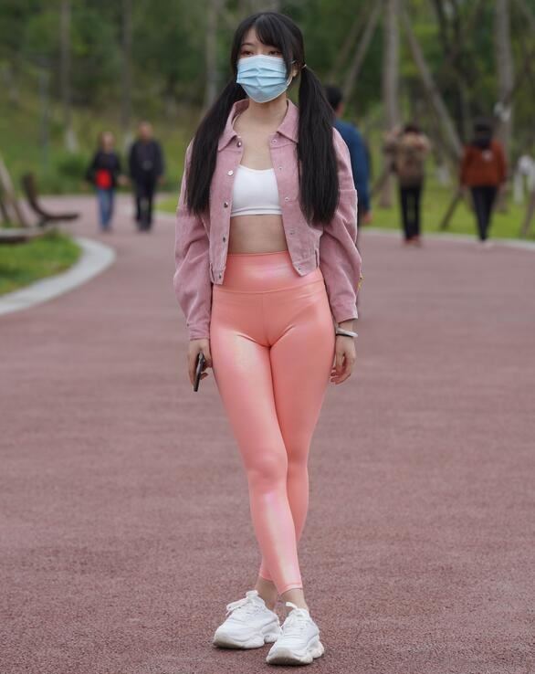 一起洗澡洗一边摸一边做 一起洗澡洗一边摸一边做