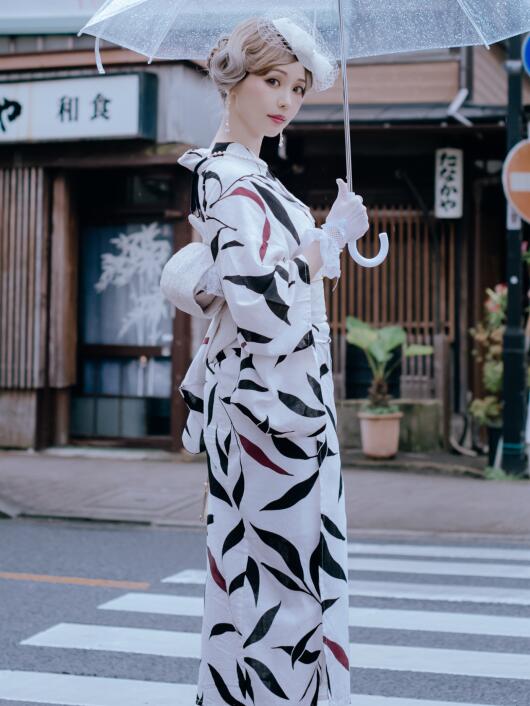 避俗情侣与玩咖辣妹们 避俗情侣与玩咖辣妹们
