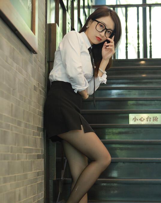 午夜性艳史古装 午夜性艳史古装