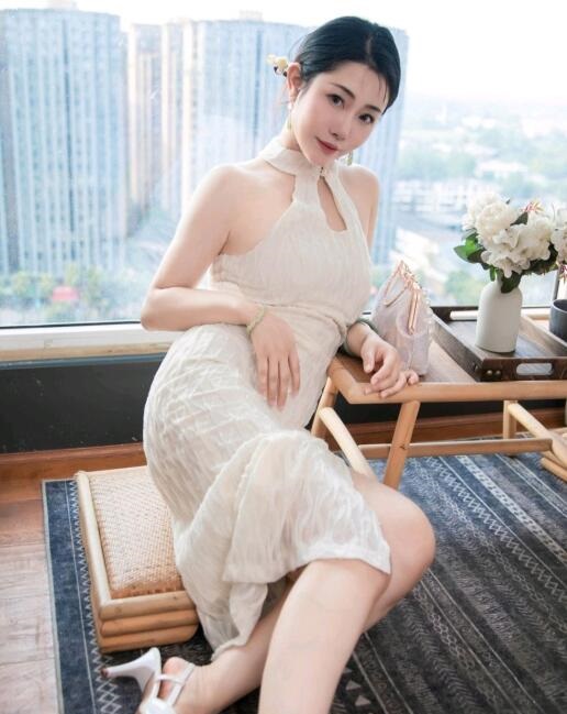 全黄h全肉细节文玩雏女 全黄h全肉细节文玩雏女