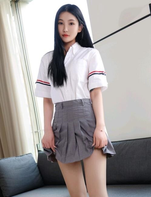 娇妻被打开双腿灌满白浆一区 娇妻被打开双腿灌满白浆一区