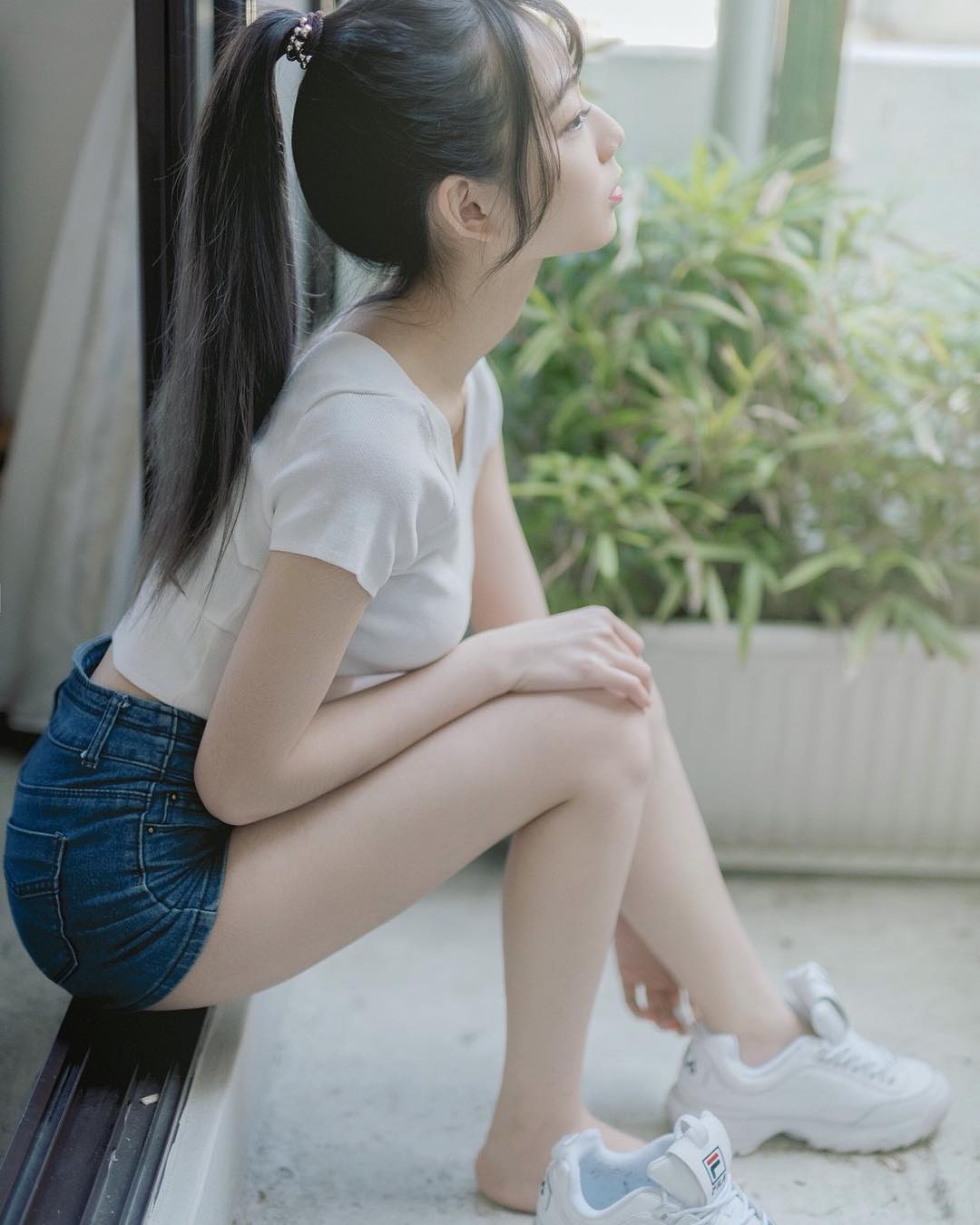 群男啪插一女爽视频 群男啪插一女爽视频