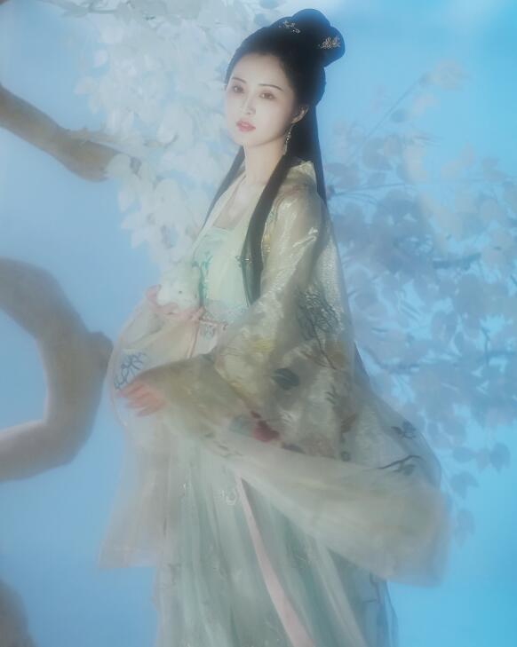 欧美巨大性hd 欧美巨大性hd