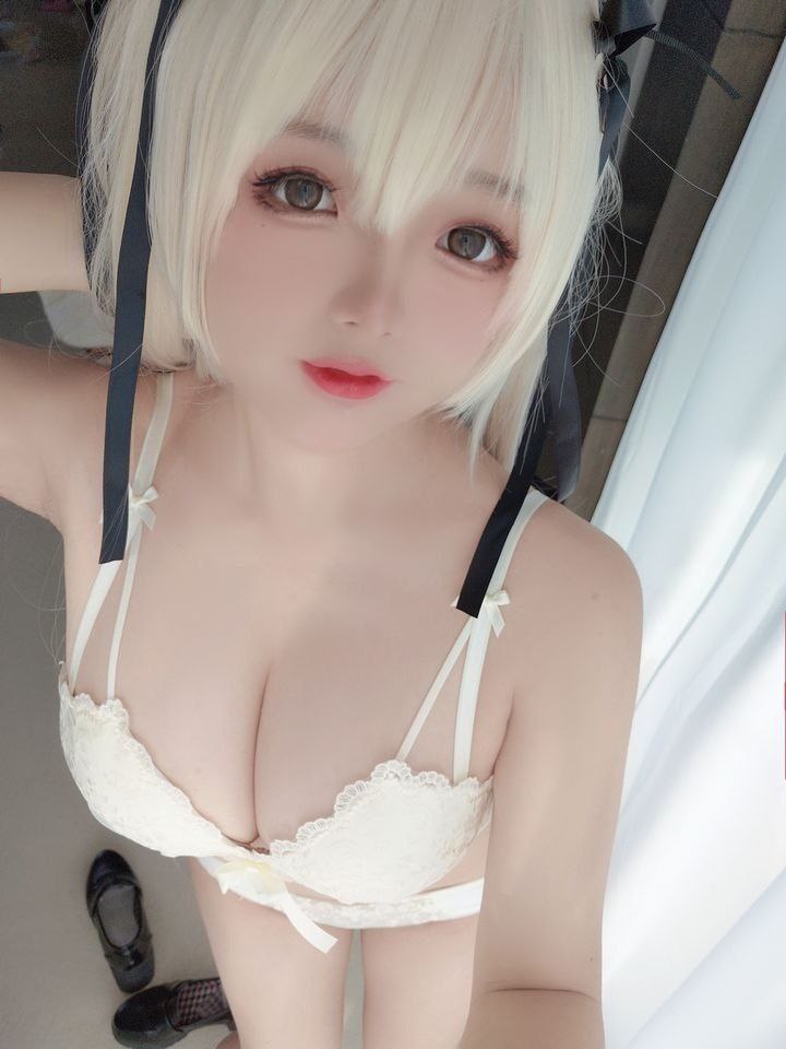 亚洲人又紧又硬 亚洲人又紧又硬