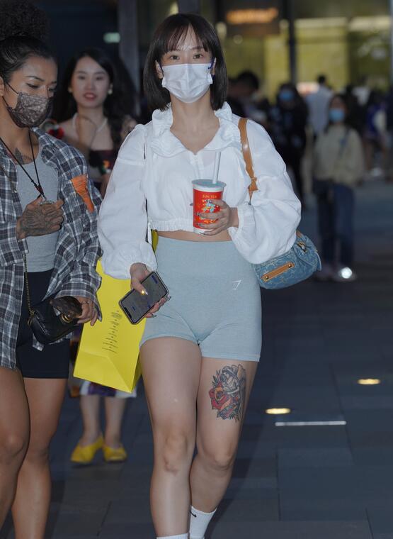 和父母四个人换着玩好吗 和父母四个人换着玩好吗